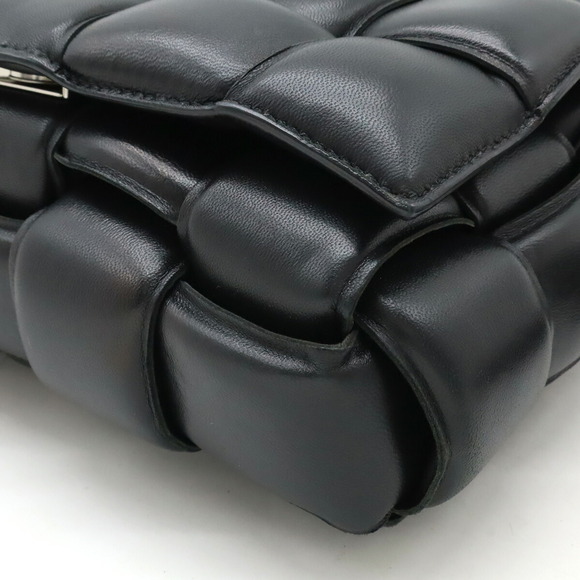 Bottega Veneta Maxi Intrecciato Padded Cassette Bag Black - Picture 3 of 8